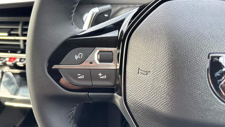 Peugeot 208 1.2 Hybrid 110 Allure 5dr e-DSC6 Petrol Hatchback